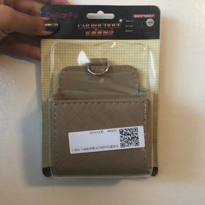 Car accessory, clips to your vents